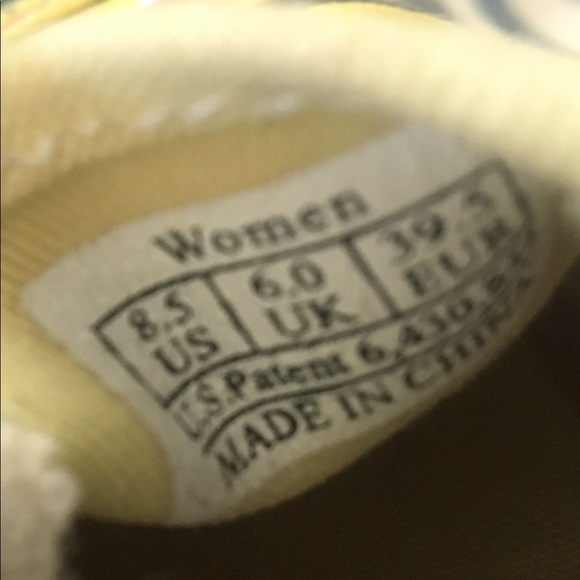 8.5M Keds Smiley Face canvas slip-ons (women’s) - Picture 7 of 7